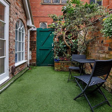 Monk Bar Garden Hideaway Villa York Exteriör bild